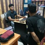 Polisi mengamankan pemilik bengkel di Serang yang diduga menggelapkan puluhan angkot pelanggan.