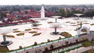 Masjid Agung Banten sebagai simbol identitas Islam dan pariwisata Kota Serang