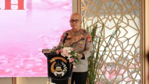 Kapolda Banten Irjen Pol Hengki dan Hendra Kurniawan
